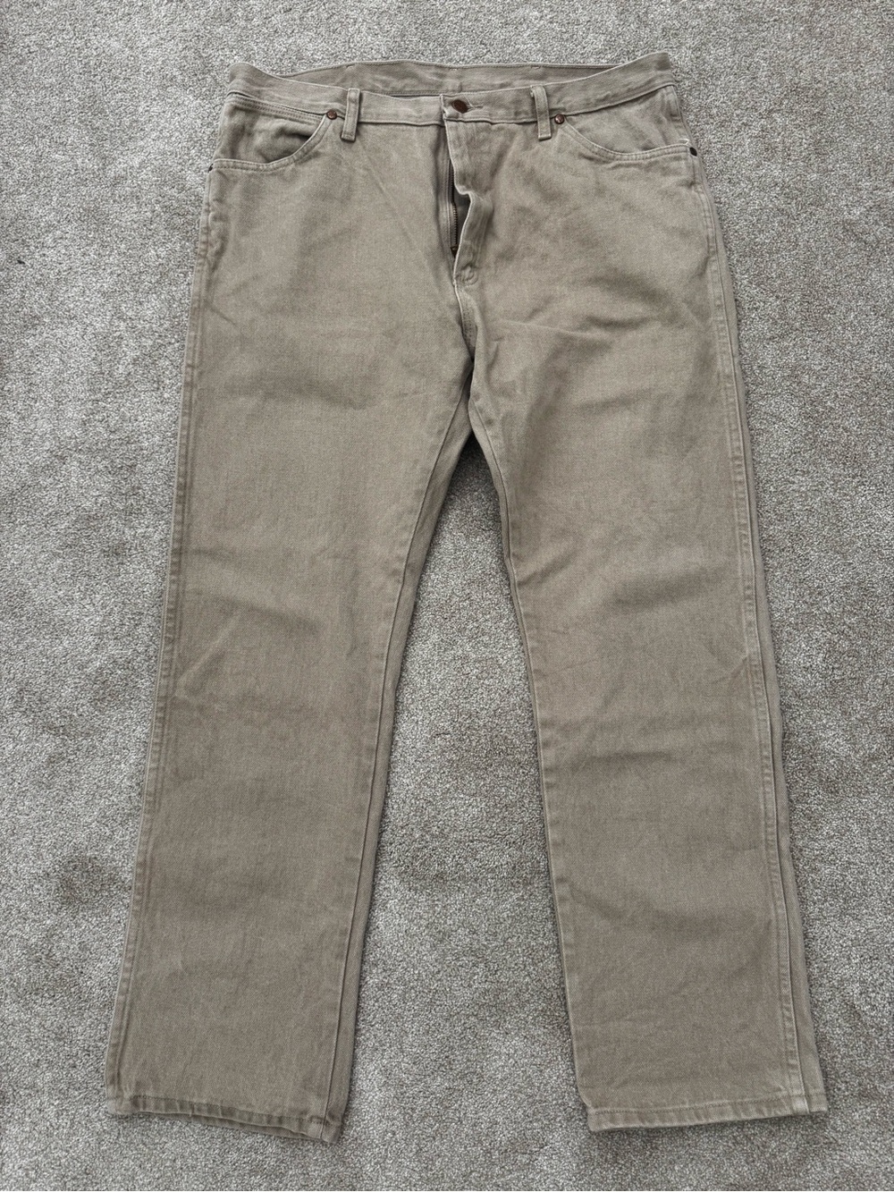 Wrangler 13MWZ - 38x32 - Tan